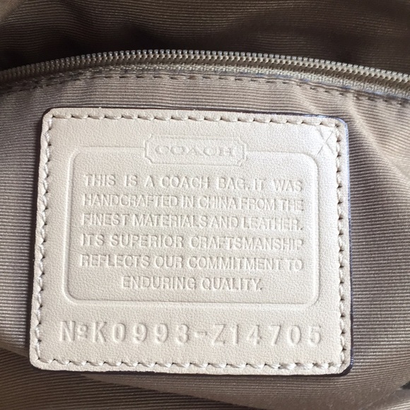 Coach Cream Shoulder Bag - Picture 9 of 11